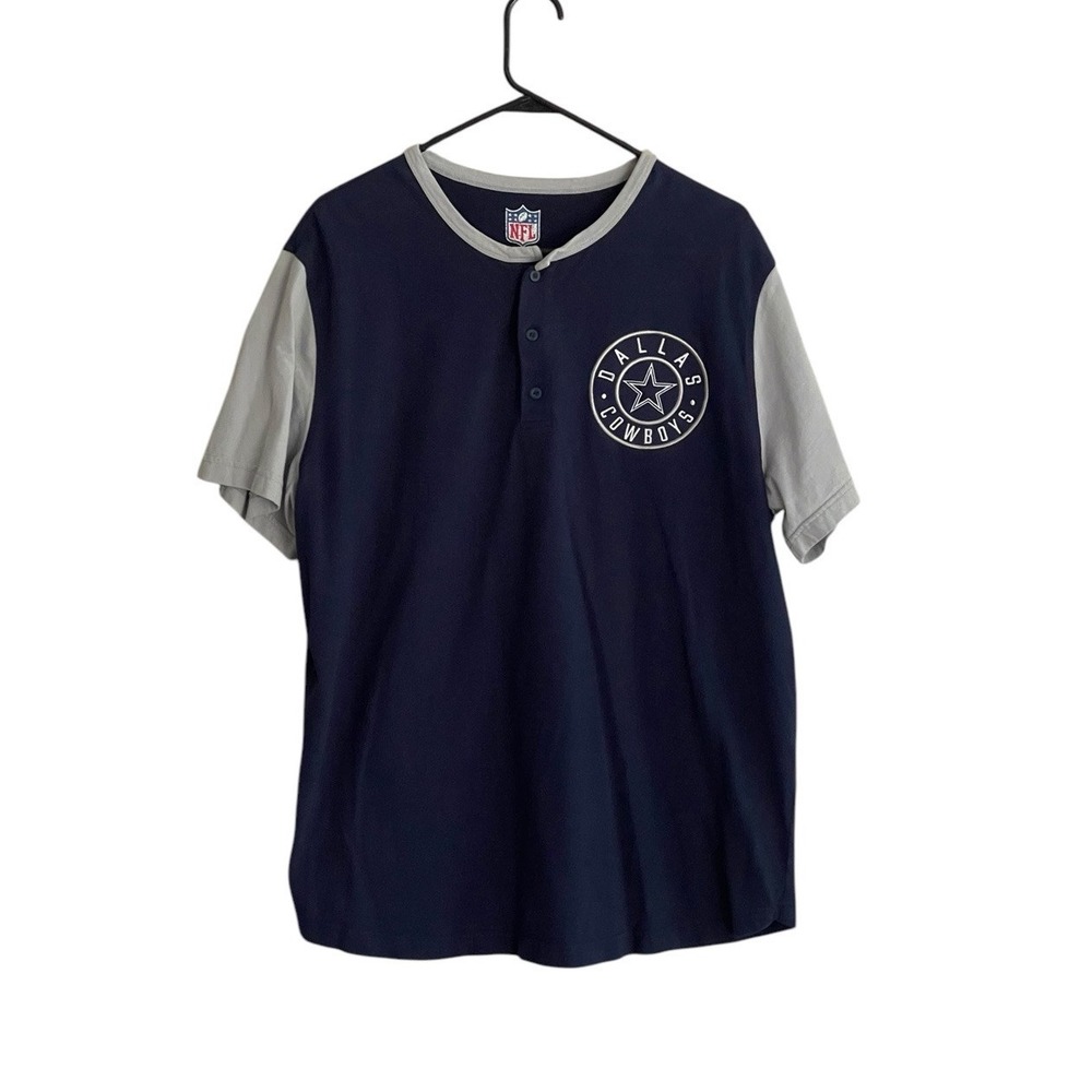 NFL Dallas Cowboys Men Shirt XL Blue Embroidered Logo Blue Henley Short Sleeve